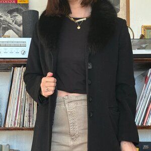 Black vintage coat with real fox fur collar